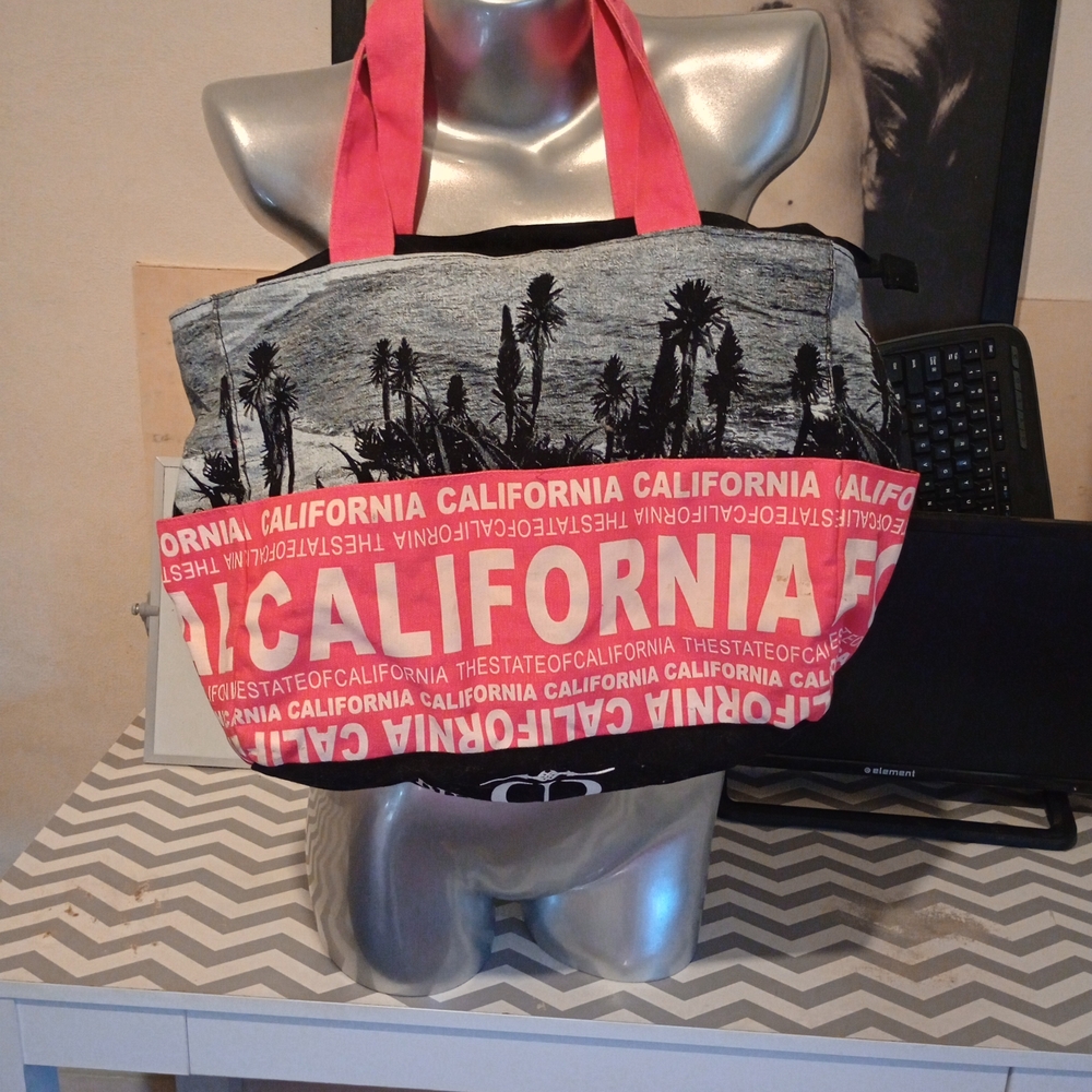 California Print Tote Bag - Black and Pink